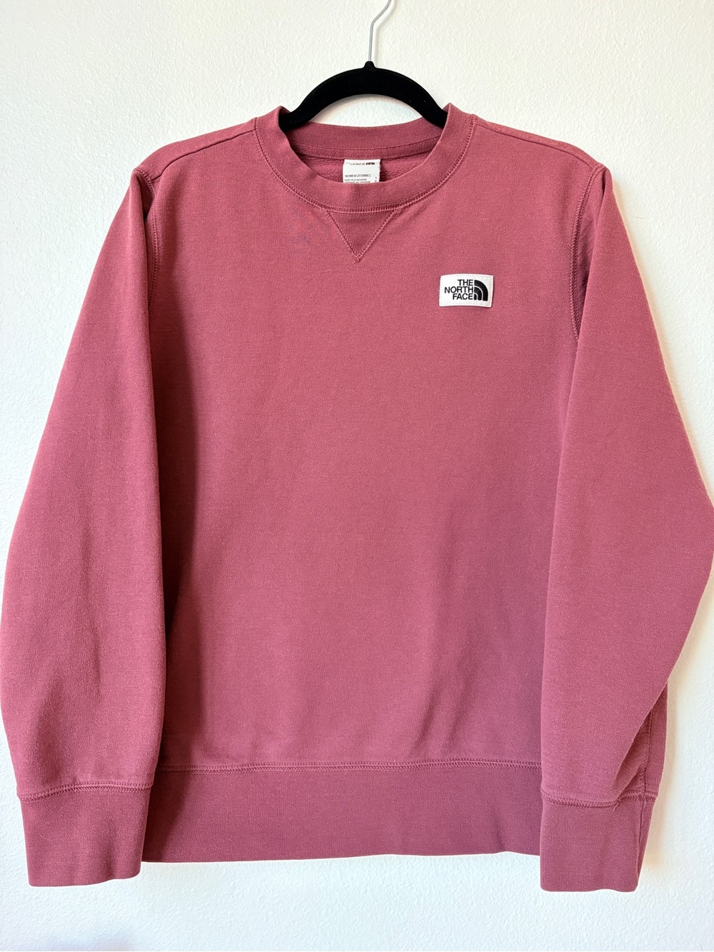 The North Face Women’s Crewneck Sweatshirt in Dusty Red Size Large